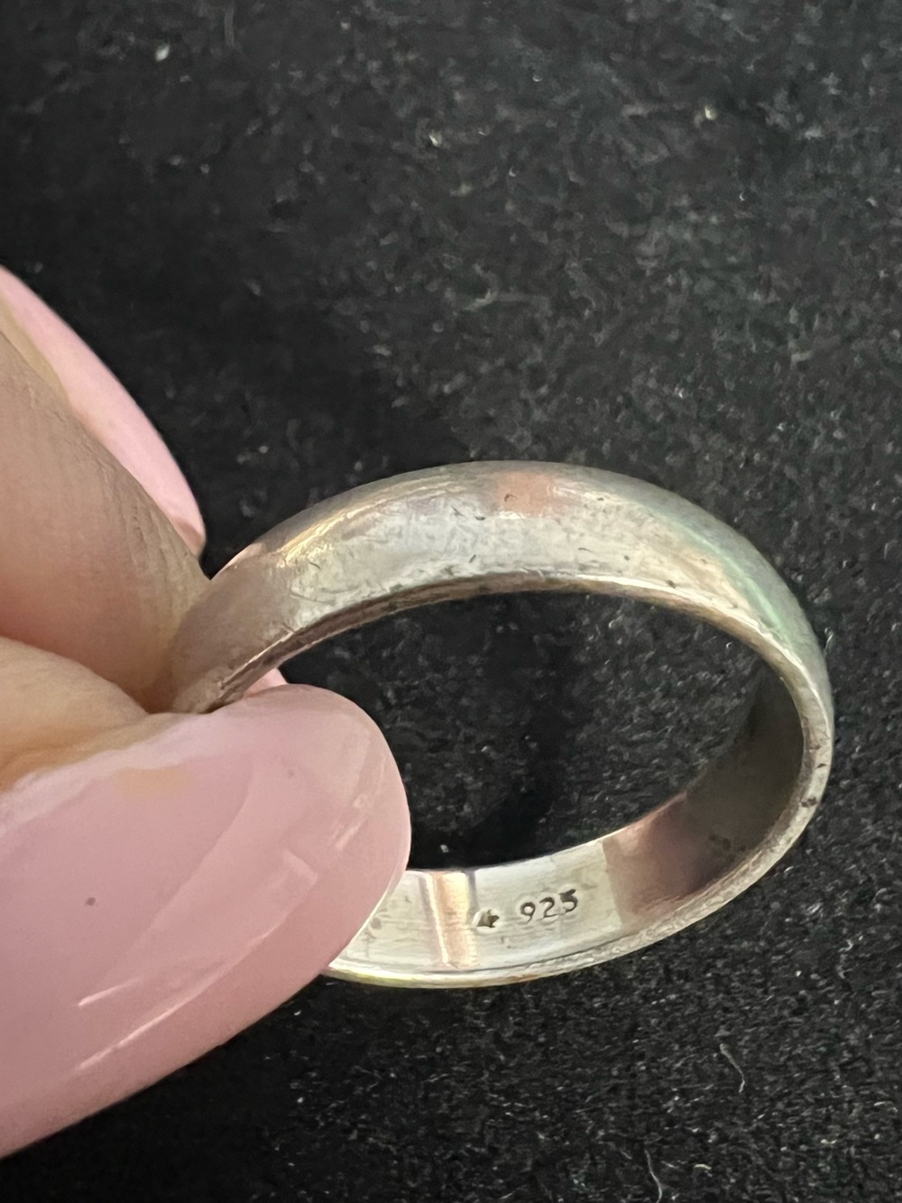 925 STERLING SILVER PLAIN BAND MENS OR WOMENS.